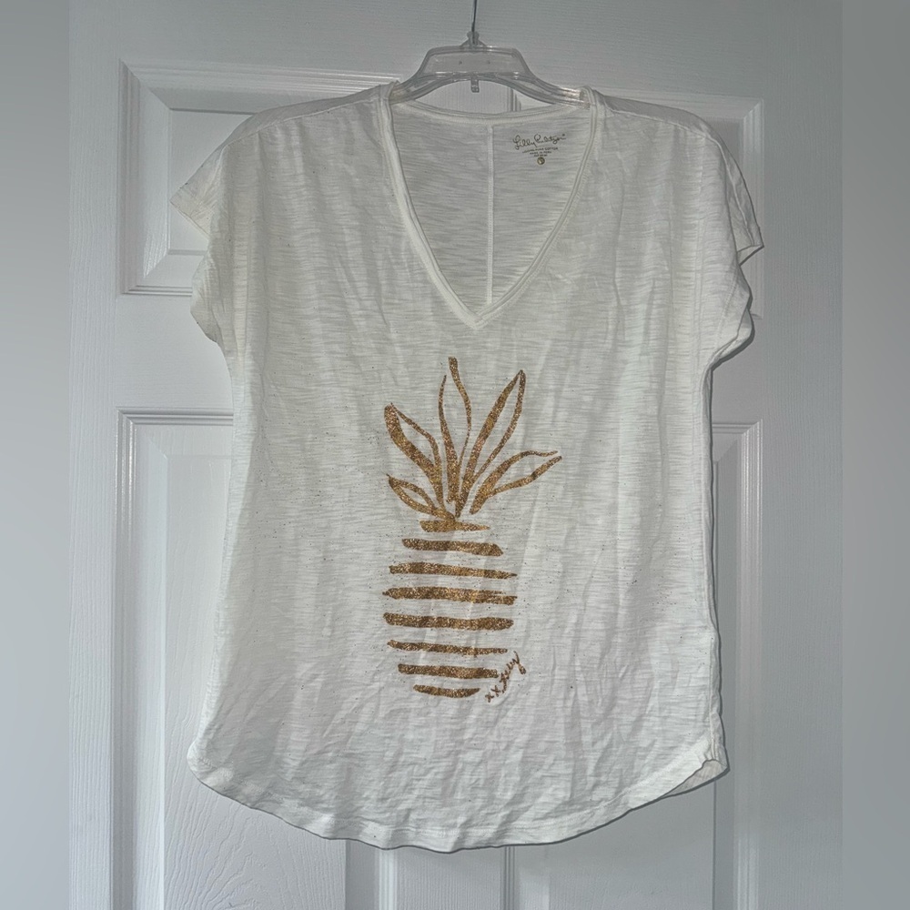 White Lilly Pulitzer Pineapple Shirt!